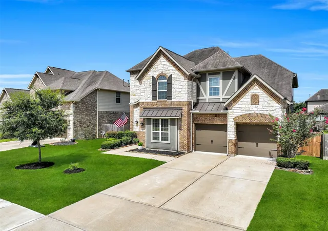 Photo 1 of Single family home for sale at 1645 Longwood Glen Ln, Friendswood, TX 77546 | MLS# 12786316 | Listing updated on 2026-10-09