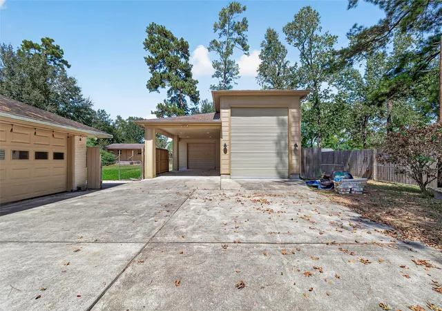 Photo 3 of Single family home for sale at 1611 Sweet Gum Ln, Humble, TX 77339 | MLS# 64165199 | Listing updated on 2026-09-24