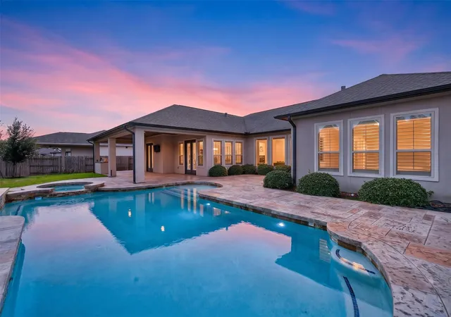 Photo 3 of Single family home for sale at 31424 Creekside Oaks Ln, Spring, TX 77386 | MLS# 10534328 | Listing updated on 2026-09-13