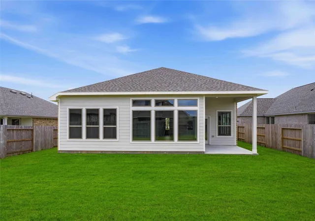Photo 31 of Single family home for sale at 2717 Mackinac Bay Dr, La Marque, TX 77568 | MLS# 45486833 | Listing updated on 2026-10-09