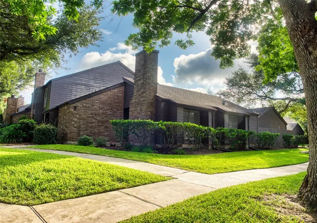 Photo 1 of Sale Pending at 16550 Space Ctr Blvd, Houston, TX 77058 | MLS# 39213150 | Listing updated on 2026-09-21