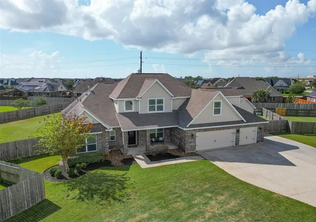 Photo 1 of Single family home for sale at 9642 Keeneland Cir, Baytown, TX 77523 | MLS# 9485820 | Listing updated on 2026-09-17