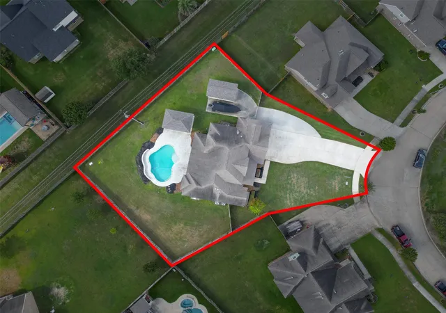 Photo 2 of Single family home for sale at 9642 Keeneland Cir, Baytown, TX 77523 | MLS# 9485820 | Listing updated on 2026-09-17