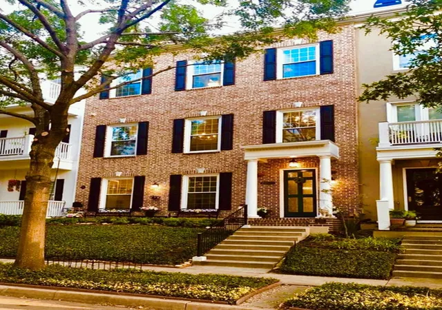 Townhouse for sale at 2006 Buffalo Ter, Houston, TX 77019 | MLS# 7636536