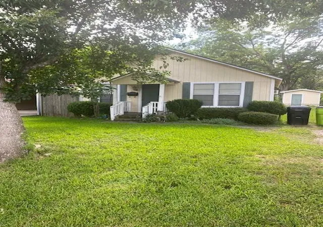 Photo 1 of Single family home for sale at 1611 6th Street, Rosenberg, TX 77471 | MLS# 43545874 | Listing updated on 2026-09-22