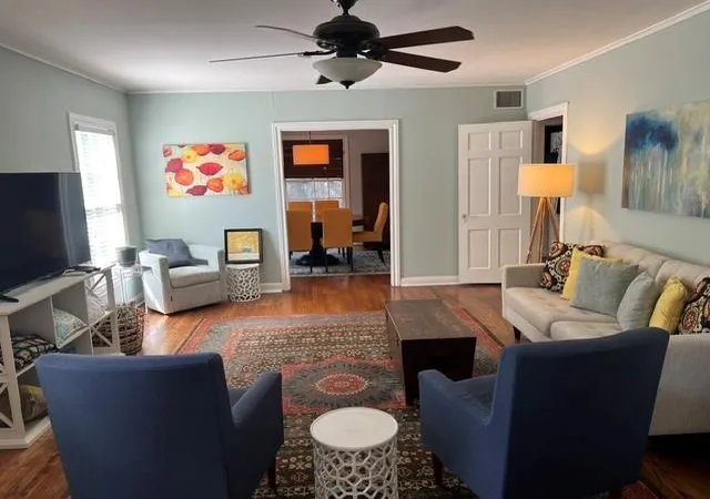 Photo 2 of Single family home for sale at 2415 White Oak Dr, Houston, TX 77009 | MLS# 13589198 | Listing updated on 2026-09-19
