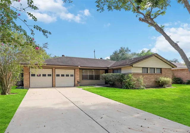Photo 1 of Single family home for sale at 7719 Wilmerdean St, Houston, TX 77061 | MLS# 72349621 | Listing updated on 2026-09-17