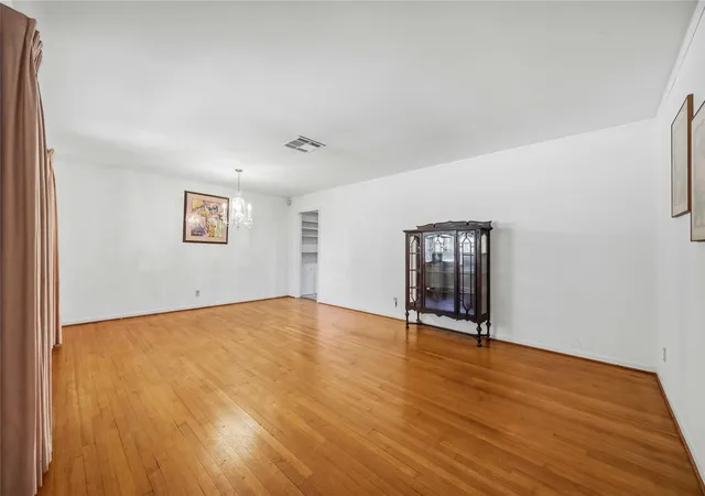 Photo 3 of Single family home for sale at 7719 Wilmerdean St, Houston, TX 77061 | MLS# 72349621 | Listing updated on 2026-09-17