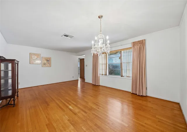 Photo 4 of Single family home for sale at 7719 Wilmerdean St, Houston, TX 77061 | MLS# 72349621 | Listing updated on 2026-09-17