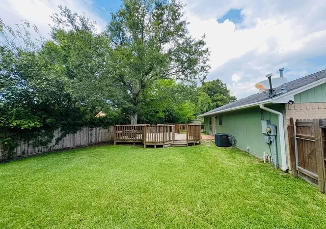 Photo 17 of Single family home for sale at 1014 Pimlico Dr, Pearland, TX 77584 | MLS# 43961564 | Listing updated on 2026-09-19