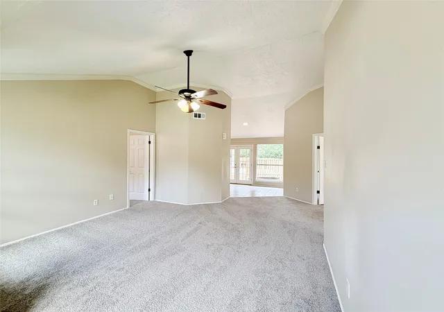 Photo 3 of Single family home for sale at 1014 Pimlico Dr, Pearland, TX 77584 | MLS# 43961564 | Listing updated on 2026-09-19