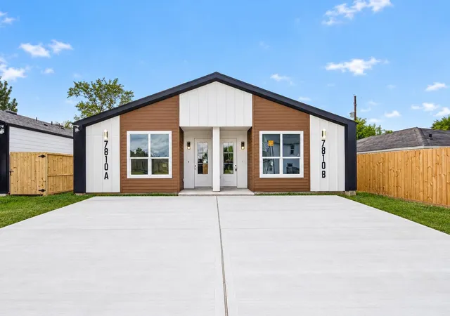 Photo 2 of Multi family home for sale at 7810 Booker St #A&B, Houston, TX 77028 | MLS# 80462689 | Listing updated on 2026-09-21