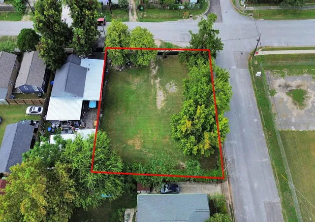 Photo 2 of Land for sale at 4404 Gano St, Houston, TX 77009 | MLS# 72914139 | Listing updated on 2026-09-11