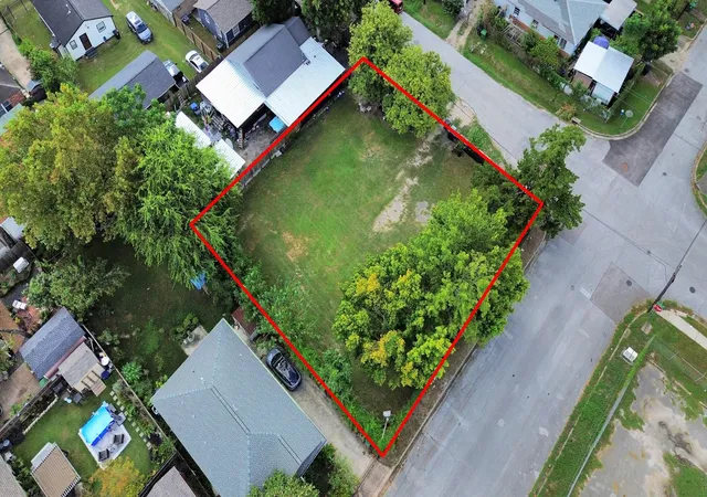 Photo 3 of Land for sale at 4404 Gano St, Houston, TX 77009 | MLS# 72914139 | Listing updated on 2026-09-11