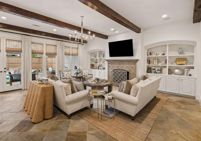 Photo 3 of Single family home for sale at 6230 Doliver Dr, Houston, TX 77057 | MLS# 22139149 | Listing updated on 2026-09-13
