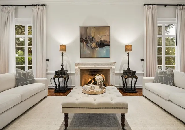 Photo 1 of Sale Pending at 20 Sunset Blvd, Houston, TX 77005 | MLS# 43863218 | Listing updated on 2026-10-06