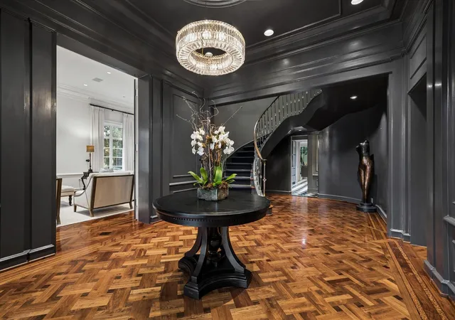 Photo 3 of Sale Pending at 20 Sunset Blvd, Houston, TX 77005 | MLS# 43863218 | Listing updated on 2026-10-06
