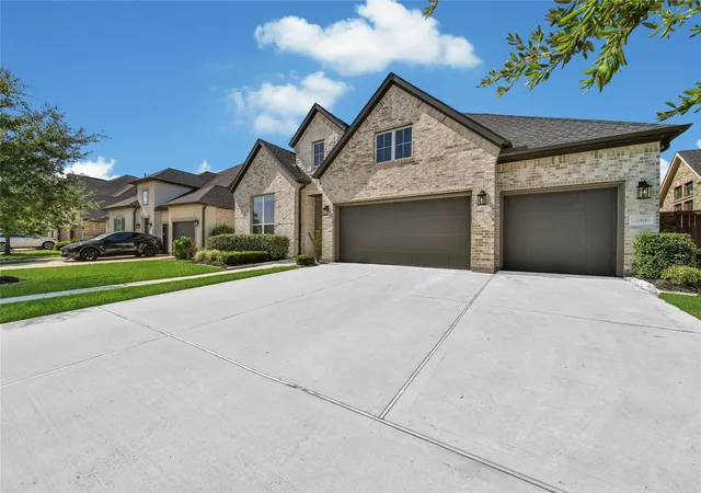Photo 1 of Single family home for sale at 12014 Parsifal Crk Rd, Humble, TX 77346 | MLS# 92675665 | Listing updated on 2026-10-07