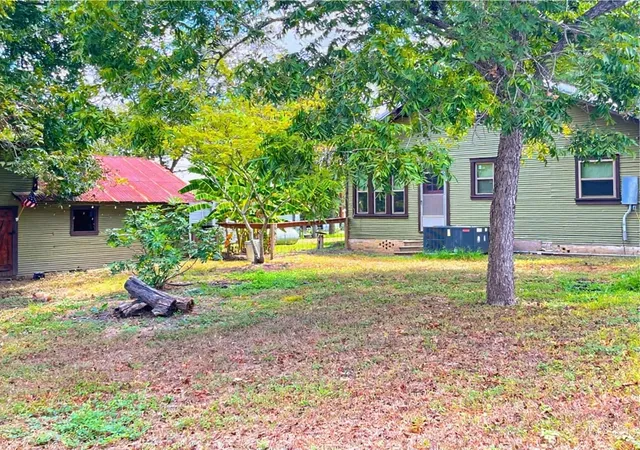 Photo 31 of Single family home for sale at 106 W Bobkat, Moulton, TX 77975 | MLS# 8310273 | Listing updated on 2026-09-04