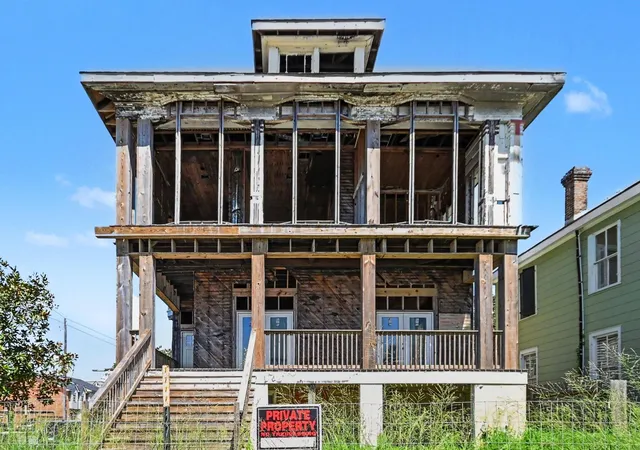 Photo 3 of Multi family home for sale at 1128 Broadway St, Galveston, TX 77550 | MLS# 45511109 | Listing updated on 2026-09-22