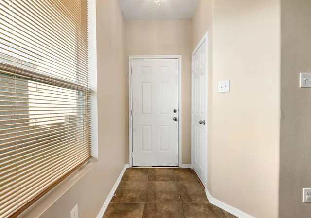 Photo 4 of Single family home for sale at 5911 Rosemary Cir, Baytown, TX 77521 | MLS# 36671671 | Listing updated on 2026-09-02