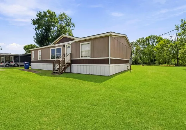 Photo 2 of Single family home for sale at 7126 Mourning Dr, Baytown, TX 77521 | MLS# 14641690 | Listing updated on 2026-09-24