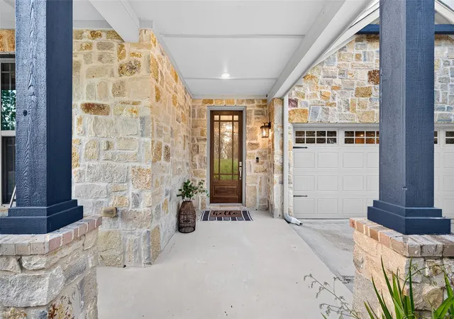Photo 3 of Single family home for sale at 12469 Pebble View Dr, Conroe, TX 77304 | MLS# 40151561 | Listing updated on 2026-09-18