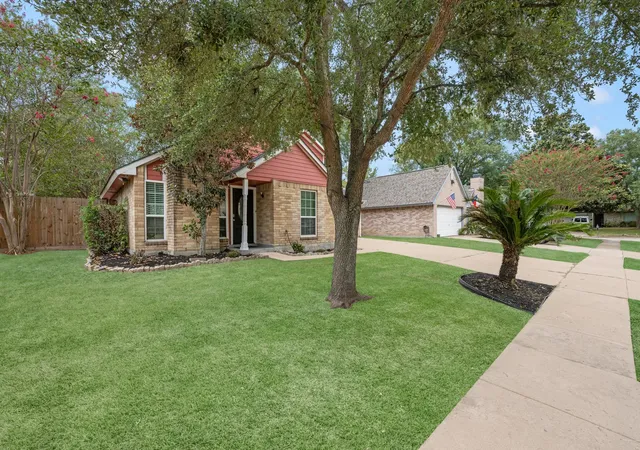 Photo 3 of Sale Pending at 4615 Stacey Rd, Houston, TX 77084 | MLS# 30737998 | Listing updated on 2026-09-17