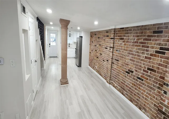 Photo 1 of Condo for sale at 12 Hyde Park Blvd #7, Houston, TX 77006 | MLS# 11728337 | Listing updated on 2026-09-21