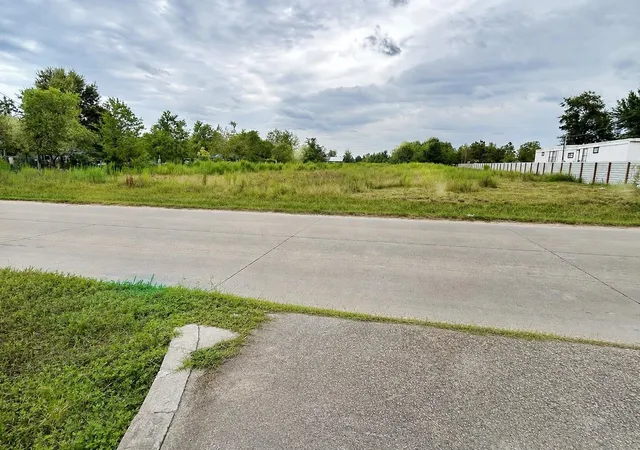 Photo 2 of Land for sale at 1723 County Rd 3542, Cleveland, TX 77327 | MLS# 23863381 | Listing updated on 2026-10-13