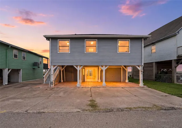 Photo 1 of Single family home for sale at 645 3rd Street, Dickinson, TX 77539 | MLS# 8604080 | Listing updated on 2026-09-13