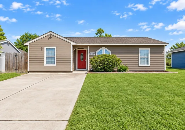 Photo 1 of Single family home for sale at 15537 Woodforest Blvd, Channelview, TX 77530 | MLS# 77158025 | Listing updated on 2026-09-28