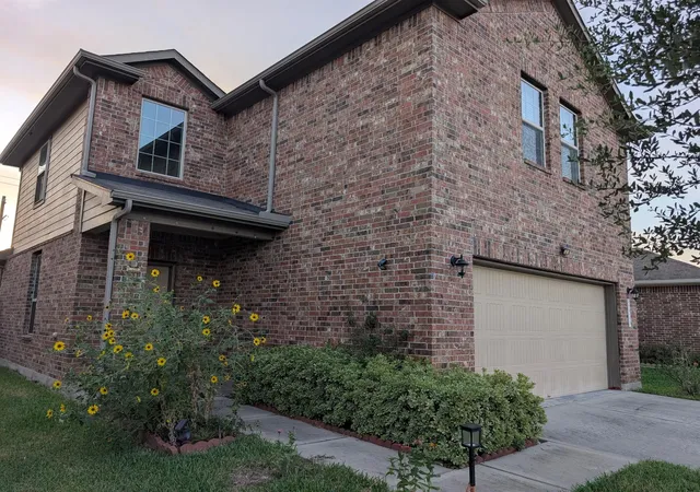 Photo 3 of Single family home for sale at 2426 Heritage Ct, Missouri City, TX 77489 | MLS# 69887112 | Listing updated on 2026-09-11