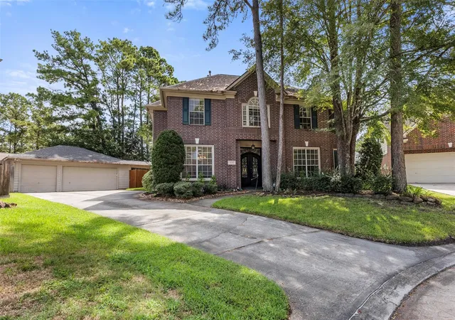 Photo 3 of Sale Pending at 4926 Berry Knoll Ct, Kingwood, TX 77345 | MLS# 13816931 | Listing updated on 2026-10-03
