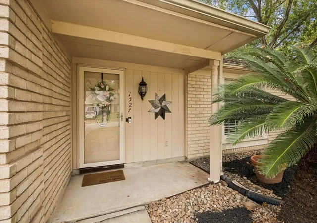 Photo 3 of Single family home for sale at 1527 Park Birch Ln, Katy, TX 77450 | MLS# 46924667 | Listing updated on 2026-09-17