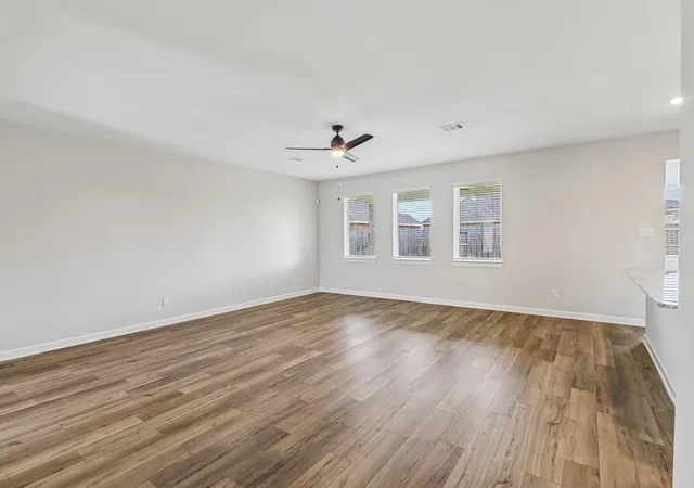 Photo 3 of Single family home for sale at 3202 Bolt Rope Dr, Santa Fe, TX 77510 | MLS# 71103999 | Listing updated on 2026-10-09