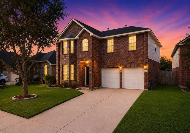 Photo 2 of Single family home for sale at 10750 Marigold Glen Way, Houston, TX 77034 | MLS# 96486677 | Listing updated on 2026-09-21