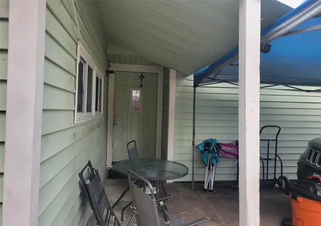 Single family home for sale at 1009 Wisconsin St, South Houston, TX 77587 | MLS# 9991290