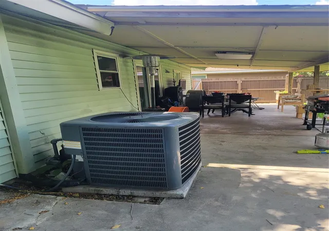 Photo 4 of Single family home for sale at 1009 Wisconsin St, South Houston, TX 77587 | MLS# 9991290 | Listing updated on 2026-09-09