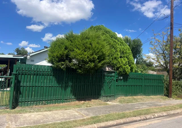 Photo 2 of Single family home for sale at 5107 Evella St, Houston, TX 77026 | MLS# 5894799 | Listing updated on 2026-09-15