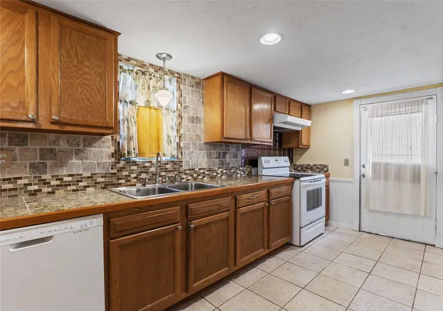 Photo 3 of Single family home for sale at 26616 Fm 457, Bay City, TX 77414 | MLS# 28111918 | Listing updated on 2026-09-23