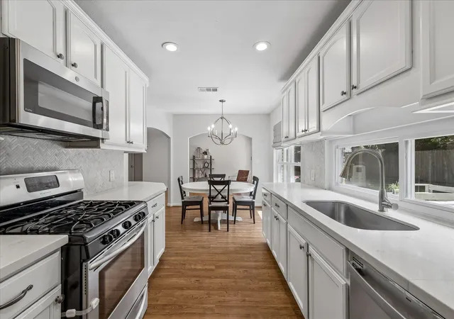 Photo 3 of Single family home for sale at 2622 Parana Dr, Houston, TX 77080 | MLS# 16349390 | Listing updated on 2026-09-12