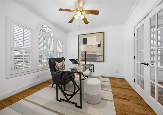 Photo 3 of Sale Pending at 5505 Aspen St, Houston, TX 77081 | MLS# 12222428 | Listing updated on 2026-09-09