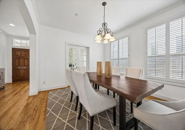 Photo 4 of Sale Pending at 5505 Aspen St, Houston, TX 77081 | MLS# 12222428 | Listing updated on 2026-09-09