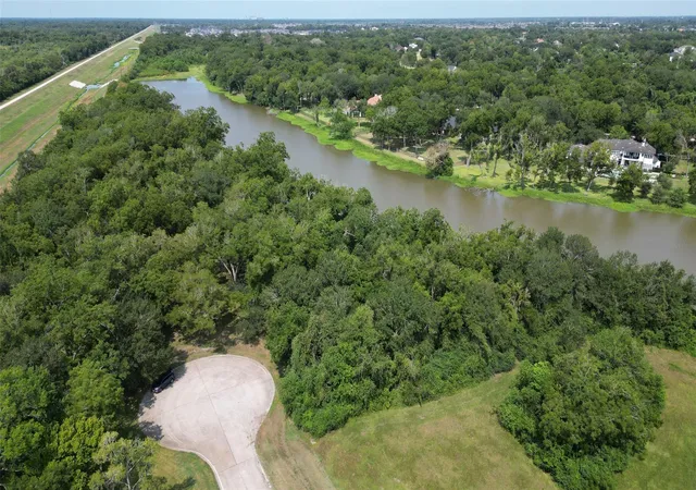 Photo 2 of Land for sale at 8630 Thornberry Holw Ct, Missouri City, TX 77459 | MLS# 18474915 | Listing updated on 2026-08-31