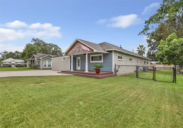 Photo 1 of Single family home for sale at 103 W Barrow St, Dayton, TX 77535 | MLS# 26900073 | Listing updated on 2026-09-05