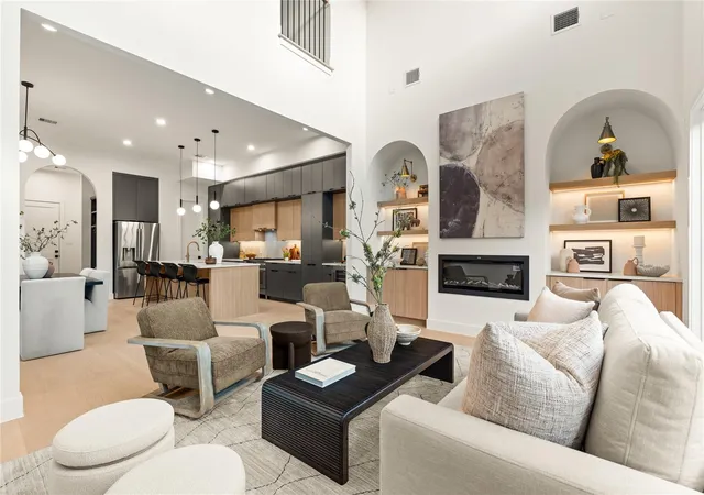 Photo 2 of Sale Pending at 409 Walton St #B, Houston, TX 77009 | MLS# 54747421 | Listing updated on 2026-09-17