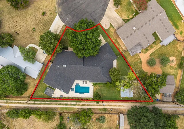 Photo 3 of Single family home for sale at 419 Candlelight Cir, Fredericksburg, TX 78624 | MLS# 6230994 | Listing updated on 2026-09-24