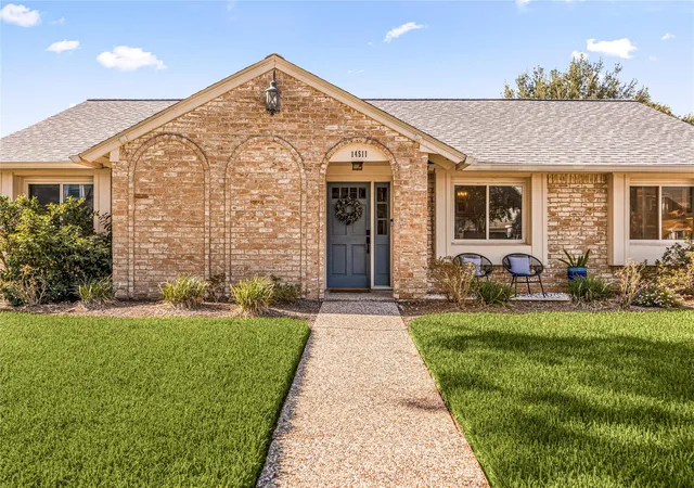 Photo 2 of Single family home for sale at 14511 Chadbourne Dr, Houston, TX 77079 | MLS# 3100784 | Listing updated on 2026-09-13