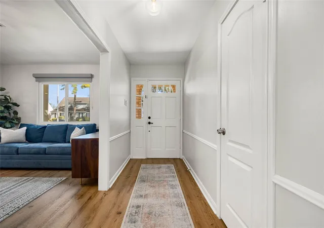 Photo 3 of Single family home for sale at 14511 Chadbourne Dr, Houston, TX 77079 | MLS# 3100784 | Listing updated on 2026-09-13